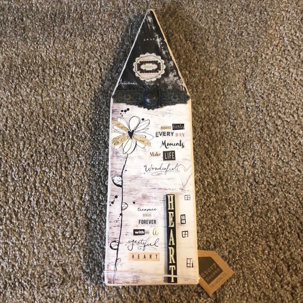 Demdaco Story House